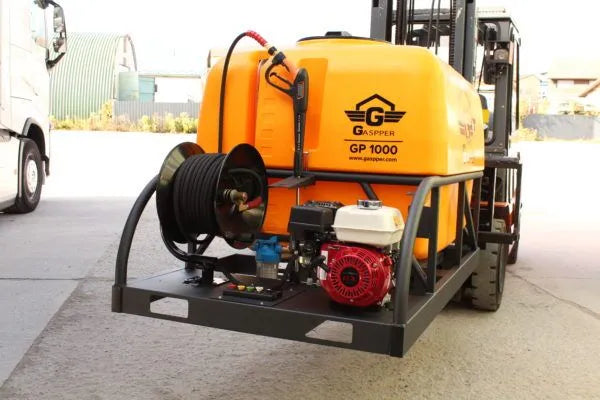 Premium benzínový vysokotlakový čistič GP1000, s motorem Honda, 6.5 HP, 3200 PSI/ 220 bar, s nádrží na vodu 1000L